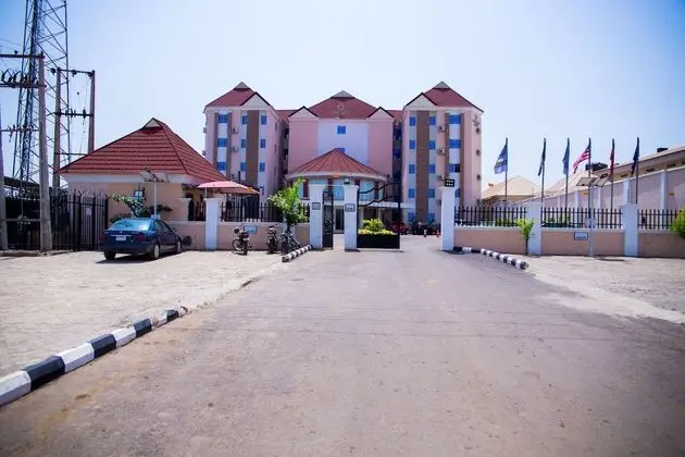 G Pinnacle Hotel