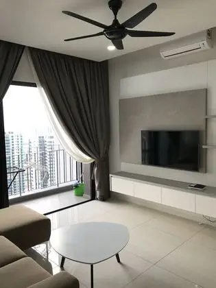 G&Y House