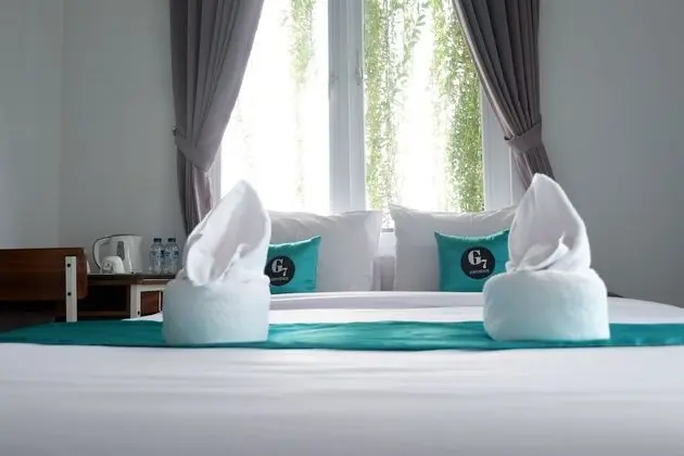 G7 Residence