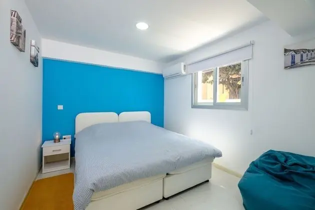 Gabinos - 1BR - Square Center - Oda