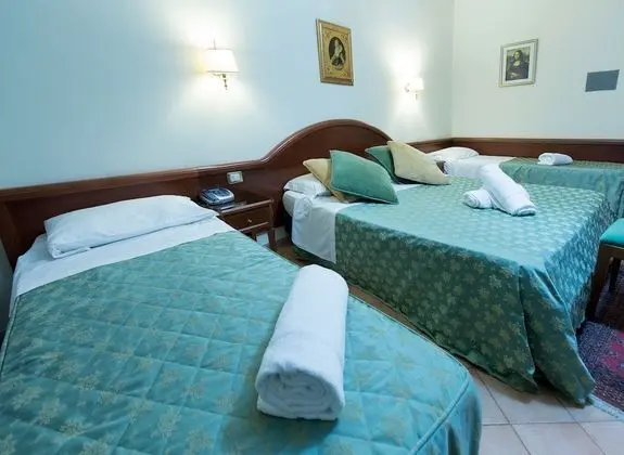 Hotel Gabriella - Oda