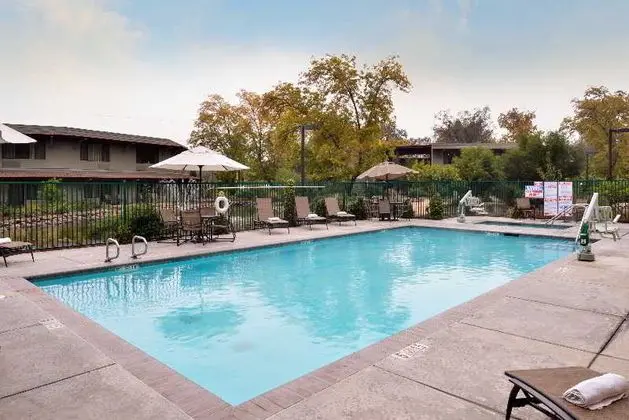 Gaia Hotel & Spa Redding, an Ascend Hotel - Havuz