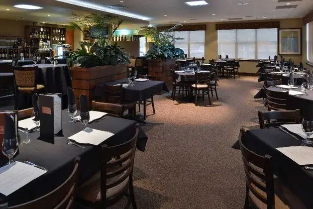 Gaia Hotel & Spa Redding, an Ascend Hotel - Yeme / İçme
