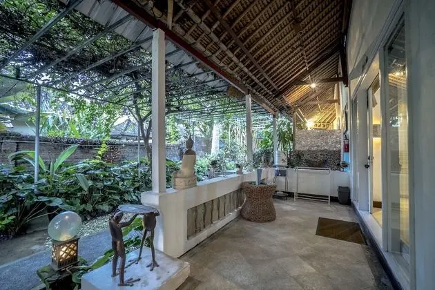Gajah Biru Bungalows - Dış Mekan