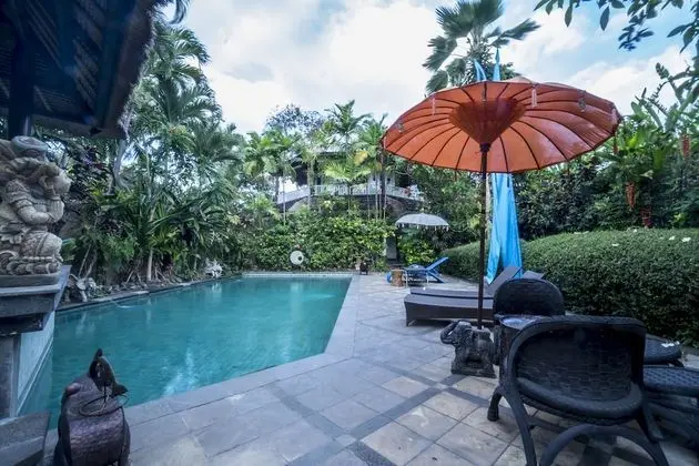 Gajah Biru Bungalows - Havuz