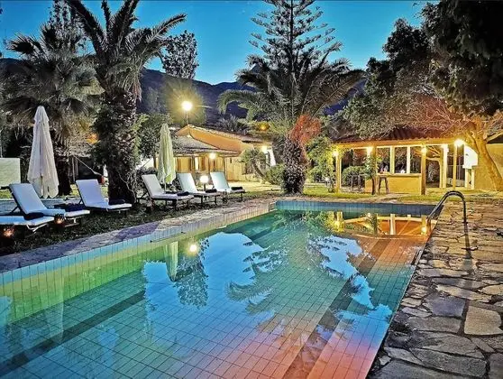 Gal House-with swimming pool