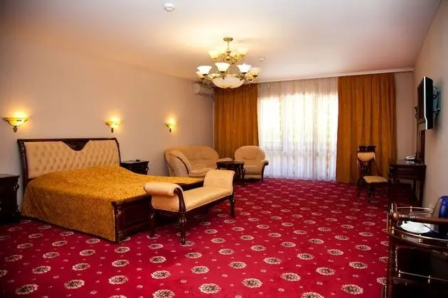 Gala Plaza Hotel - Oda