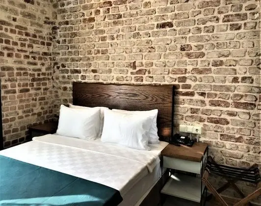 Galatahan Hotel - Oda