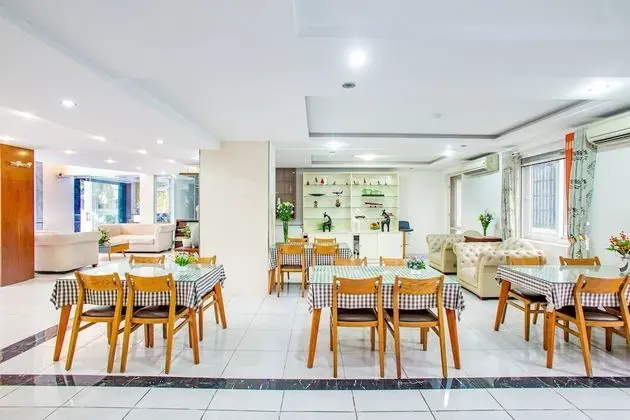 Galaxy Hotel - Yerinde Yemek