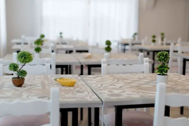 Galaxy Hotel - Yerinde Yemek