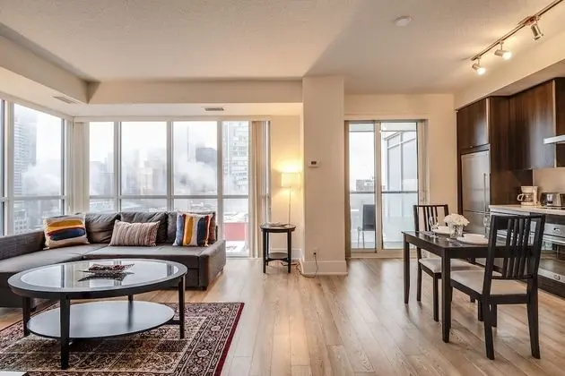 Galaxy Suites 300 Front Unit 2705 - Oda Düzeni