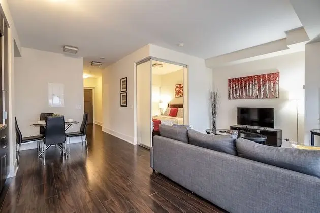 Galaxy Suites 300 Front Unit 3003 - Oda Düzeni