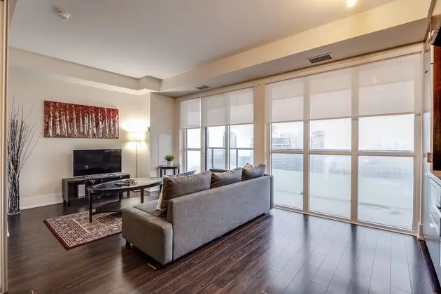 Galaxy Suites 300 Front Unit 3003 - Öne Çıkan Resim