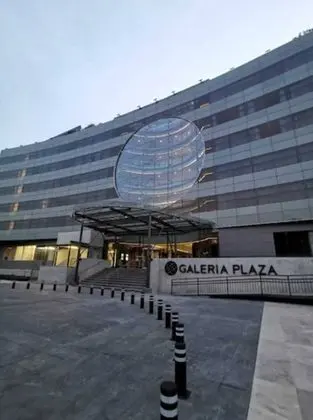 Galeria Plaza San Jeronimo - Dış Mekan
