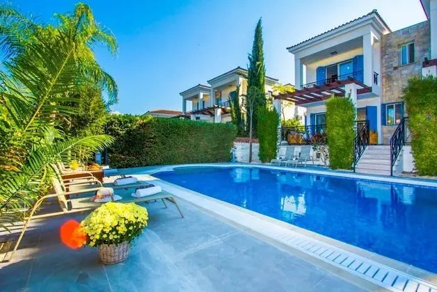 Villa Galina in Neo Chorio