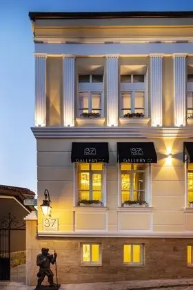 Gallery 37 BW Premier Collection