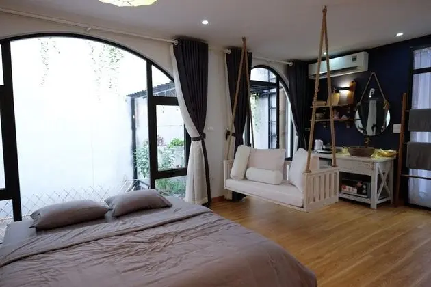 The Gallery House
