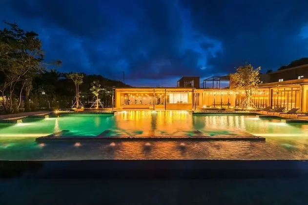 The Gallery Hotel Nai Harn - Havuz