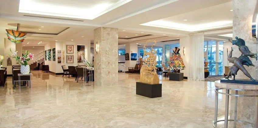 Gallery One Private Condos - Lobi