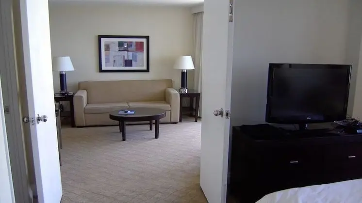 Gallery One Private Condos - Oda