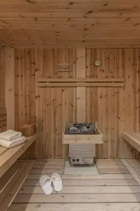 Gallery Suites & Residences - Spa