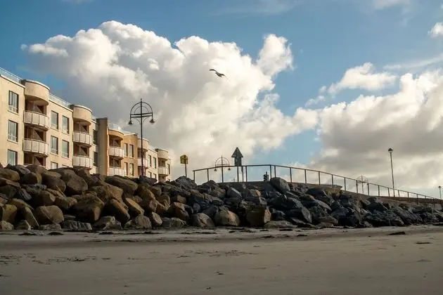 Galway Bay Sea View Apartments - Dış Mekan
