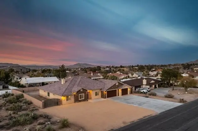 Gambel by Avantstayjtree Escape w/ Entertainers Yard, & Firepit, 3000sf