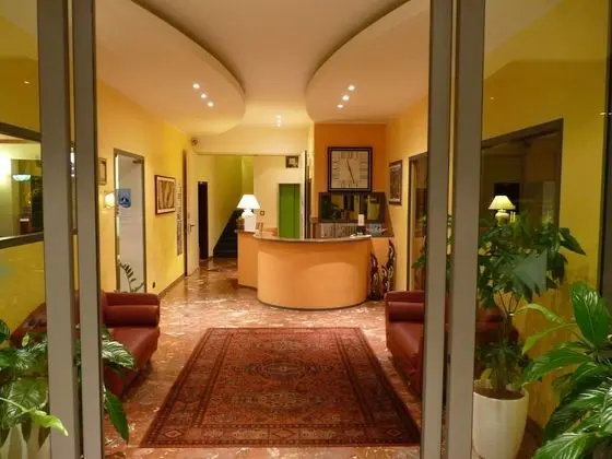 Hotel Gambrinus - Lobi