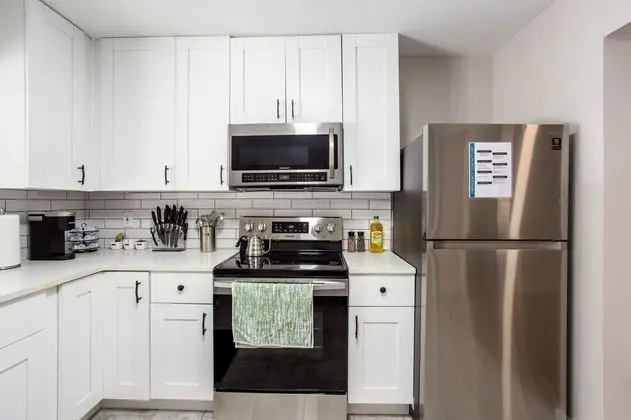THE GAMER-4BR Home-Near Everything ATL - Mutfak