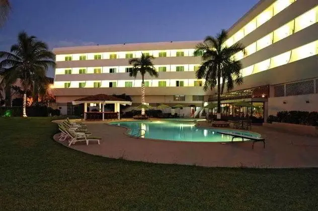 Gamma de Fiesta Inn Campeche Malecón - Havuz