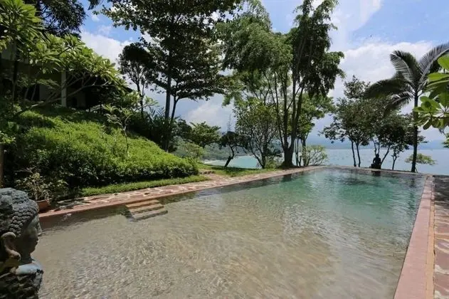 Gamrang Beach Villa with 4 Bedrooms - Havuz