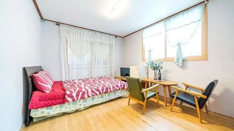 Gangchon Pine Hill Pension - Öne Çıkan Resim