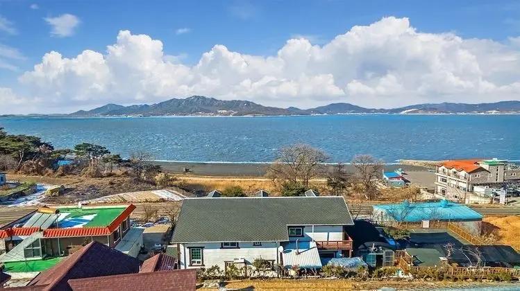 Ganghwa Badabit Pension