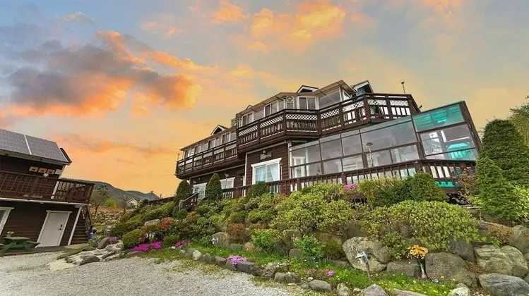 Ganghwa Muldoll Iyagi Pension