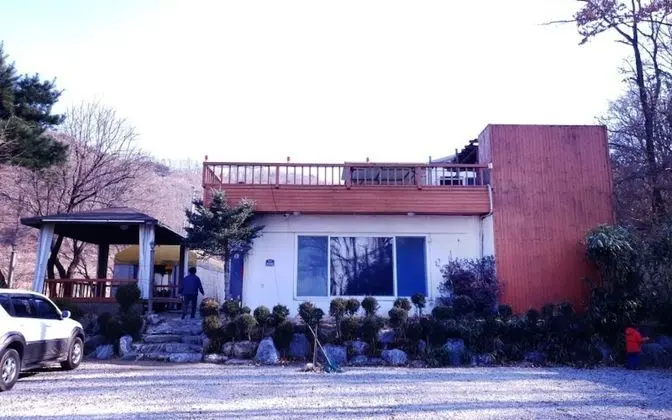 Ganghwado Noeulbit Meomuneunjip Pension