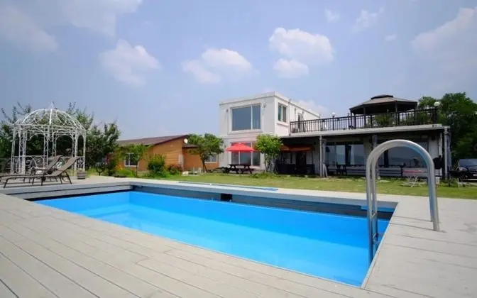 Ganghwado Sunsets and Ocean Pension