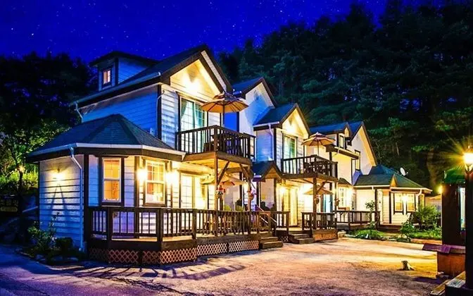 Gangneung Gyeongpo Awoolim Pension