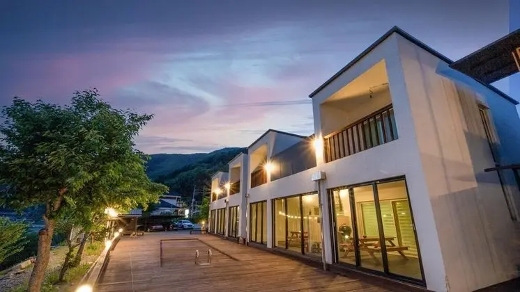Gapyeong Bom Kids Gajok Spa Pension - Dış Mekan