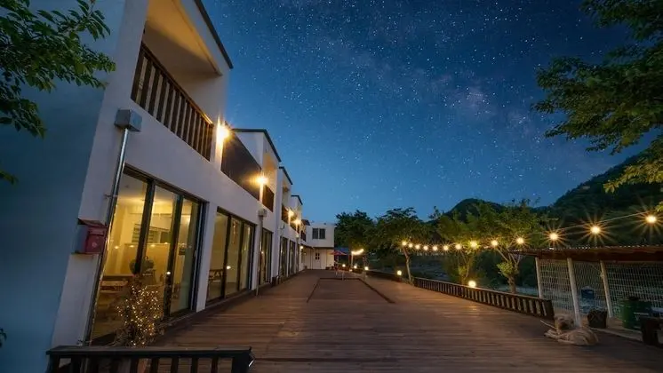 Gapyeong Bom Kids Gajok Spa Pension - Dış Mekan