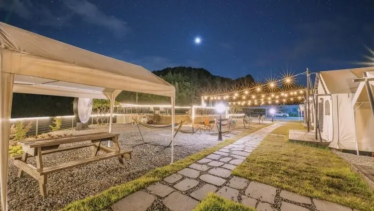 Gapyeong Cheongchun Glamping & Caravan - Dış Mekan
