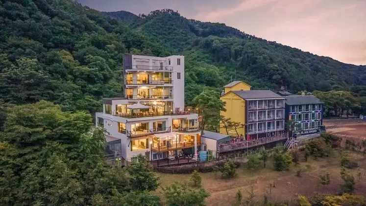 Gapyeong New Healing Pension - Dış Mekan