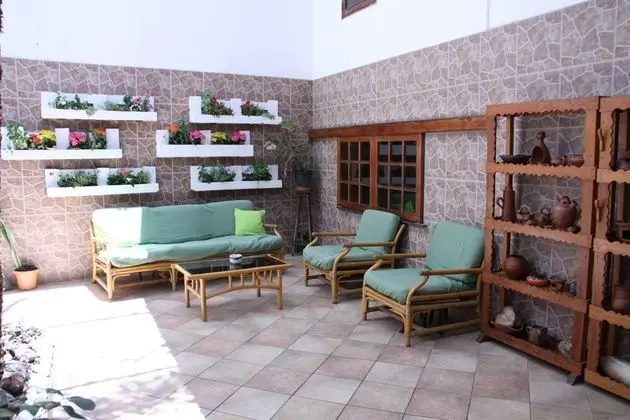 The Garden Bed and Breakfast - Dış Mekan