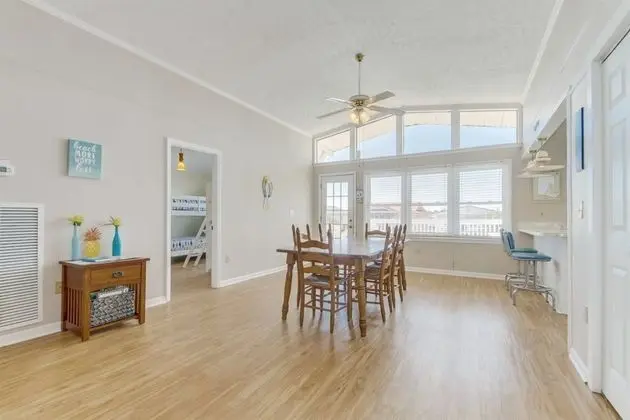 Garden City Beach House Escape! - Mutfak