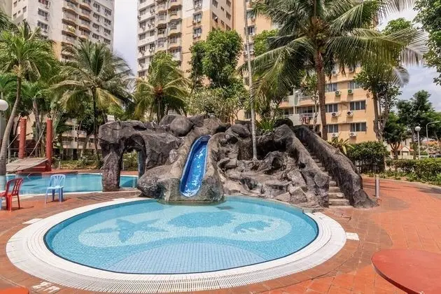 Garden City Straits Melaka Raya IdealHub - Havuz