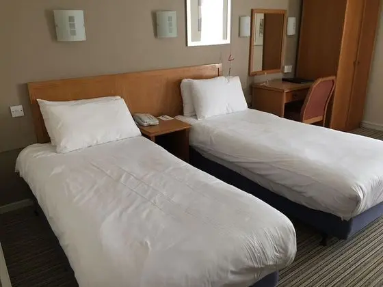 Garden Court Hotel Aylesbury - Oda