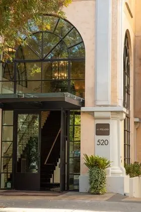 Garden Court Hotel - Dış Mekan