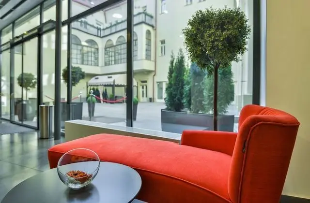 Hotel Garden Court - Lobi