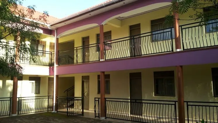 Garden Inn