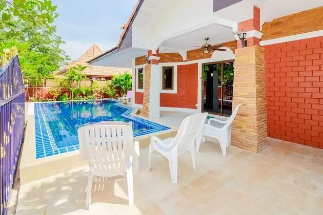 Garden Villa - Pattaya Holiday House Walking Street - Havuz