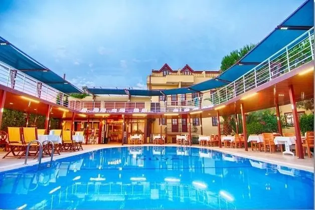 GARDEN RUYA HOTEL - Havuz